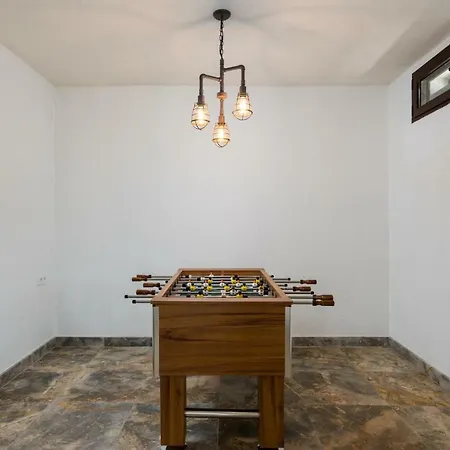 Seaside Near Trogir - Poljica * مارينا