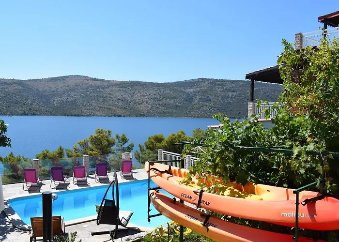 Seaside Near Trogir - Poljica *